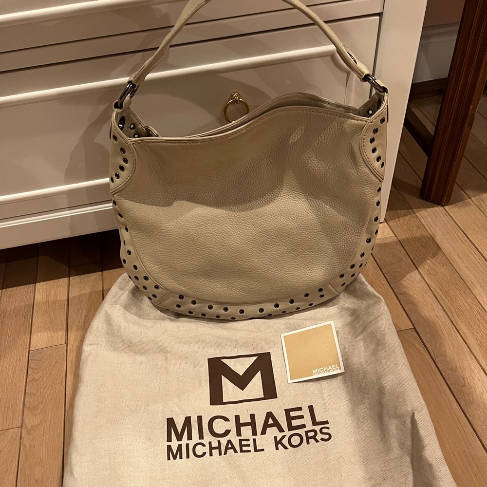 Michael Kors Shoulder Bag in Cream